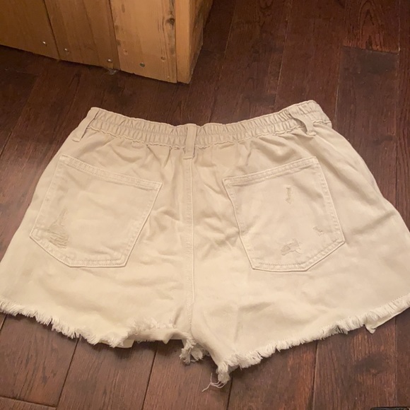 Aerie nwt jean short size small - Picture 2 of 2